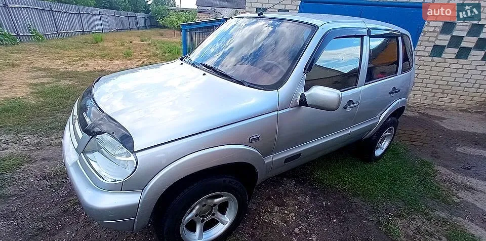 Chevrolet Niva, 2005