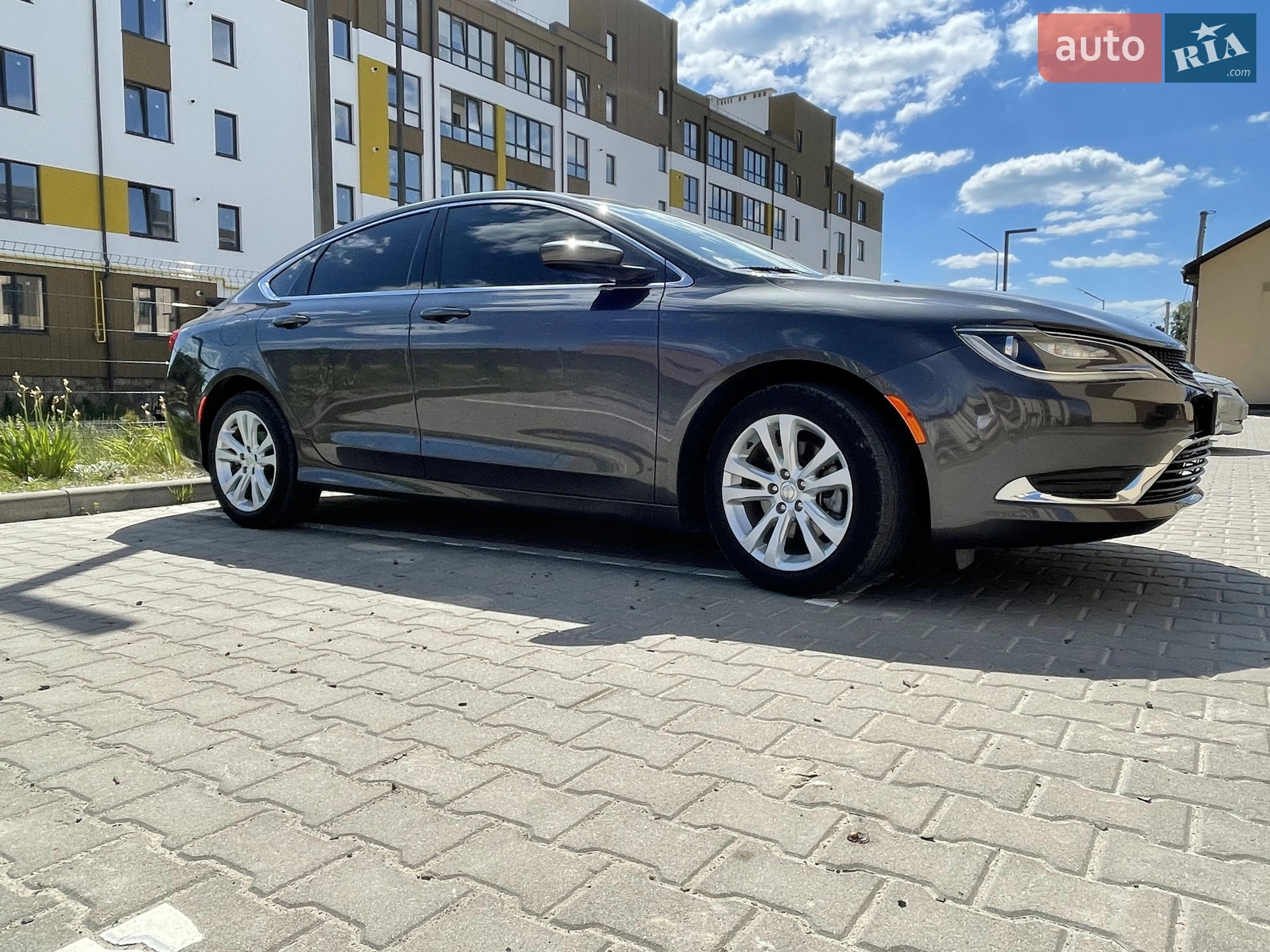 Chrysler 200, 2016