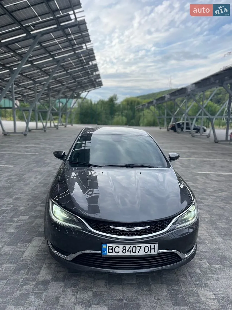 Chrysler 200, 2015