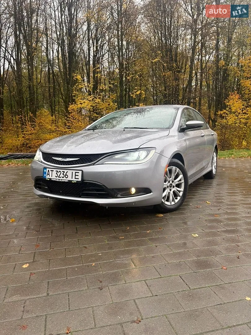 Chrysler 200, 2015