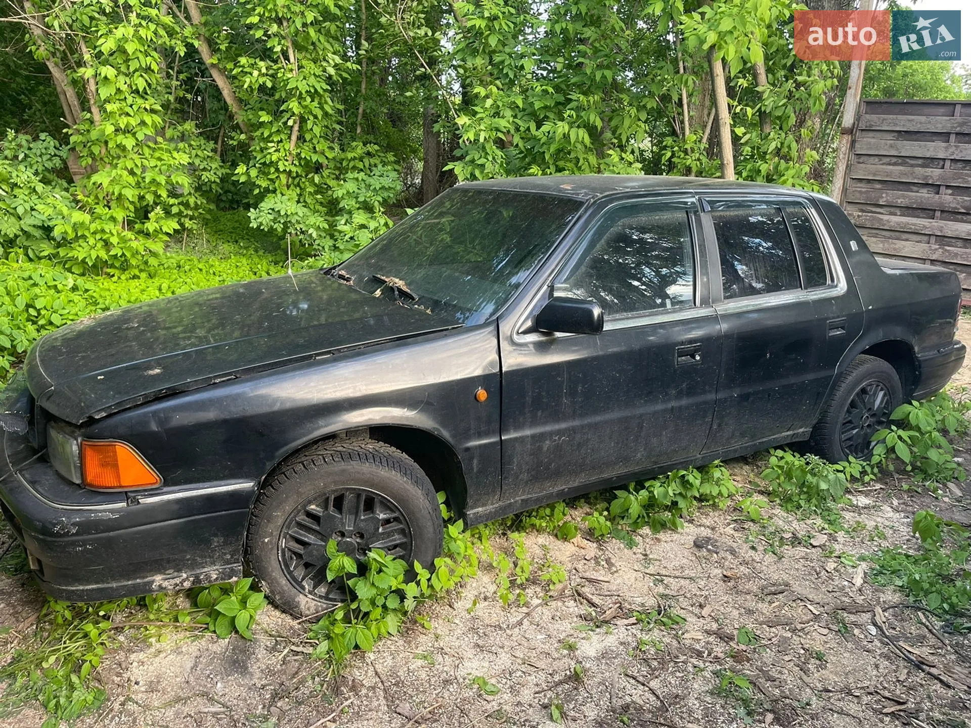 Chrysler Saratoga, 1990