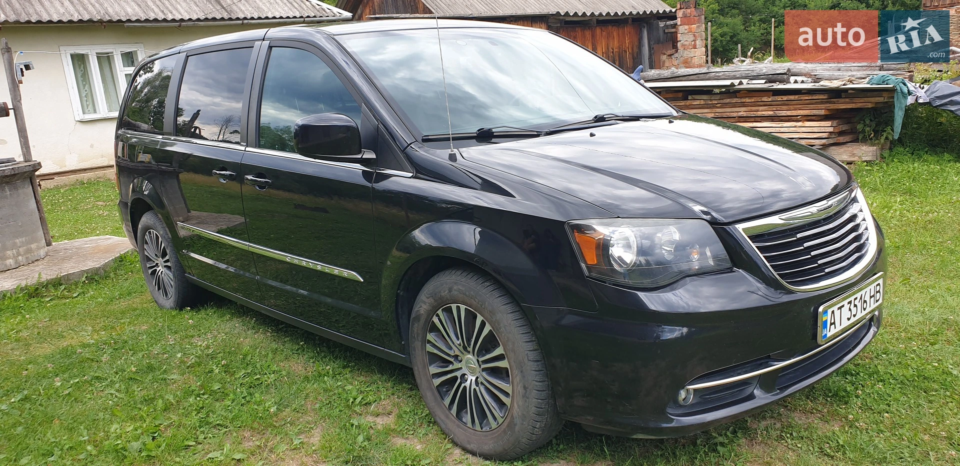 Chrysler Town & Country, 2013