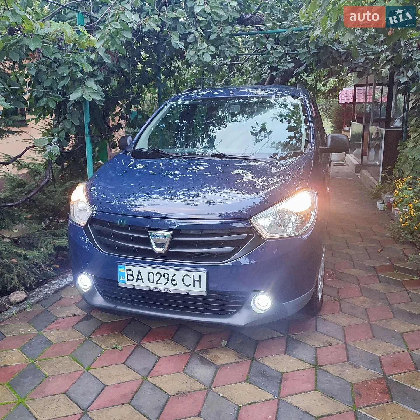 Dacia Lodgy, 2012