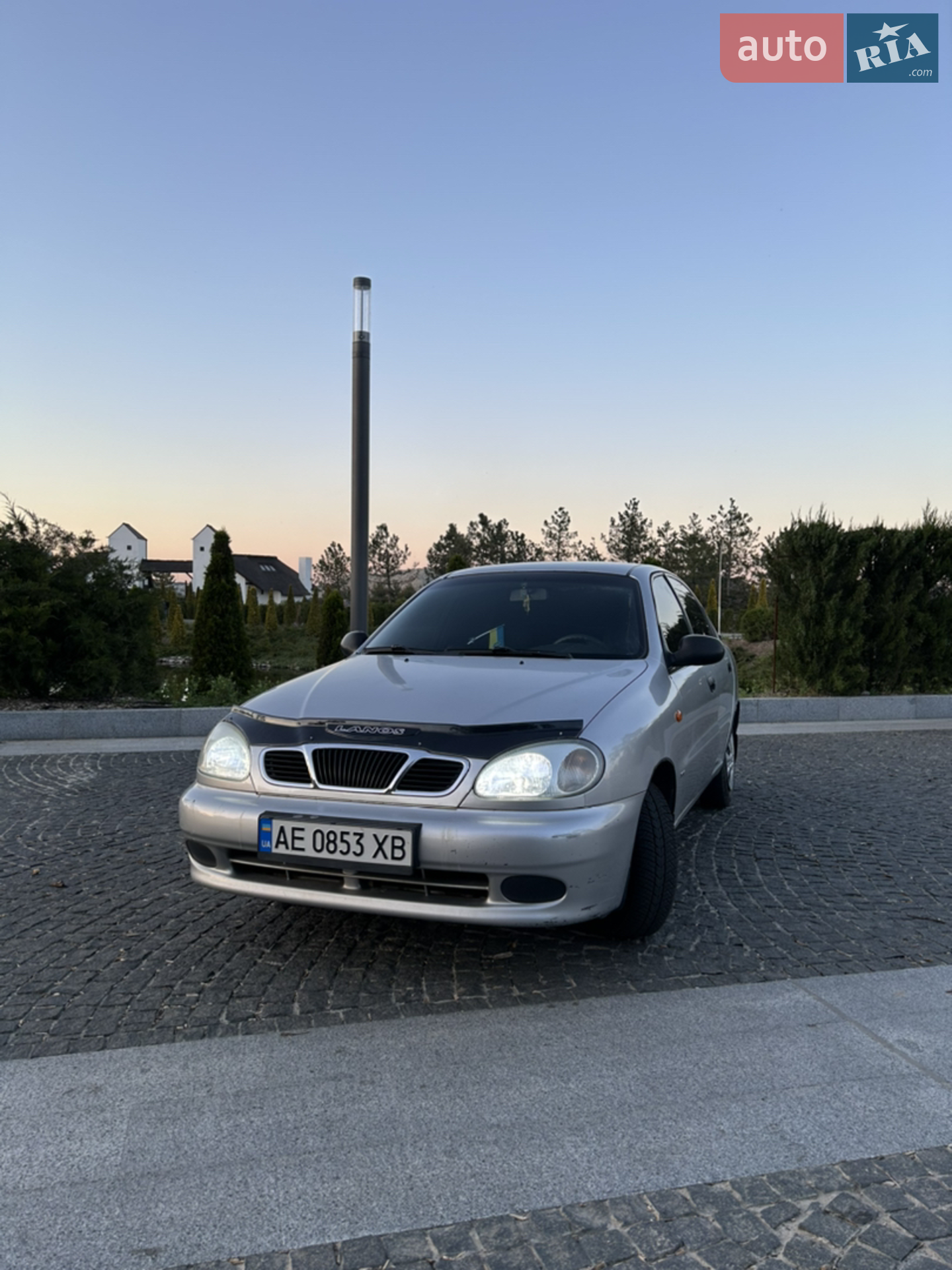 Daewoo Lanos, 1998
