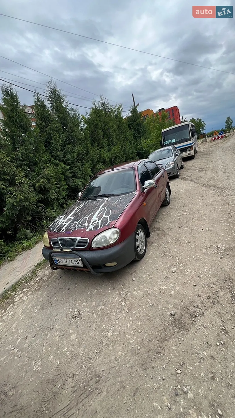 Daewoo Lanos, 1998