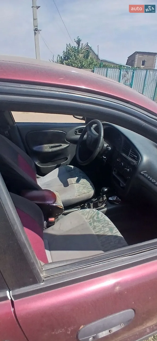 Daewoo Lanos, 1998