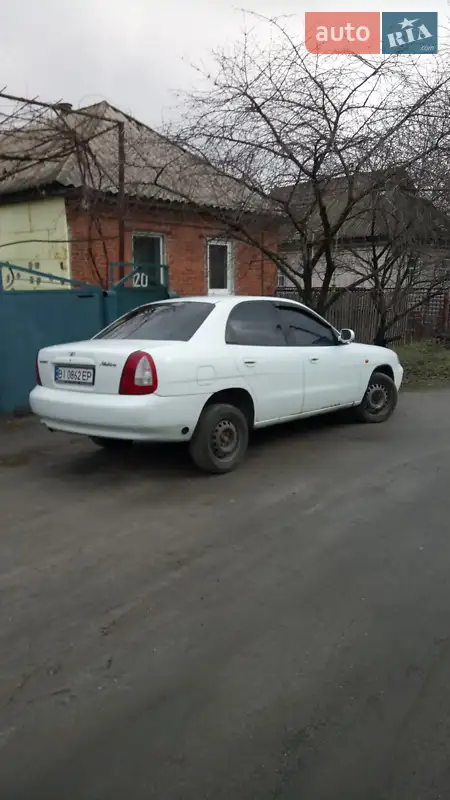 Daewoo Nubira, 1998