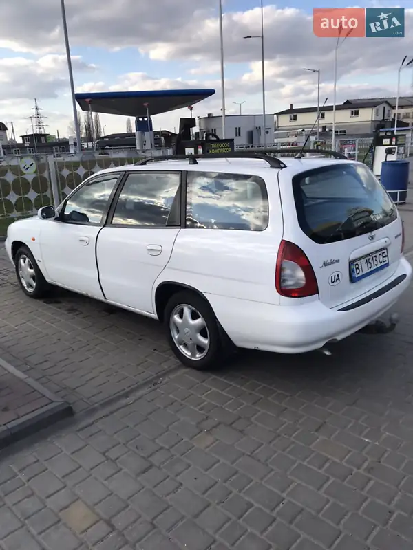 Daewoo Nubira, 1998