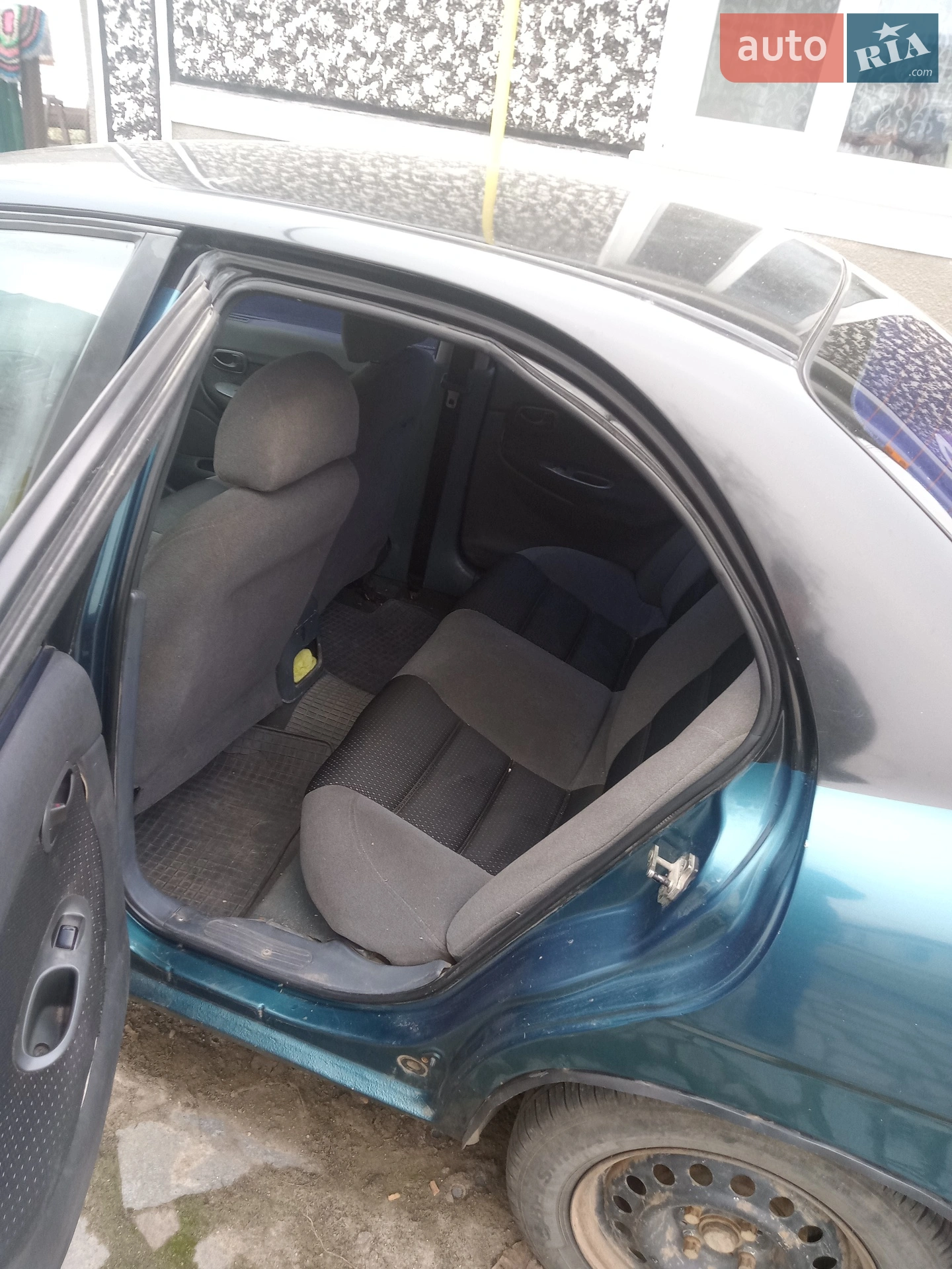 Daewoo Nubira, 1998