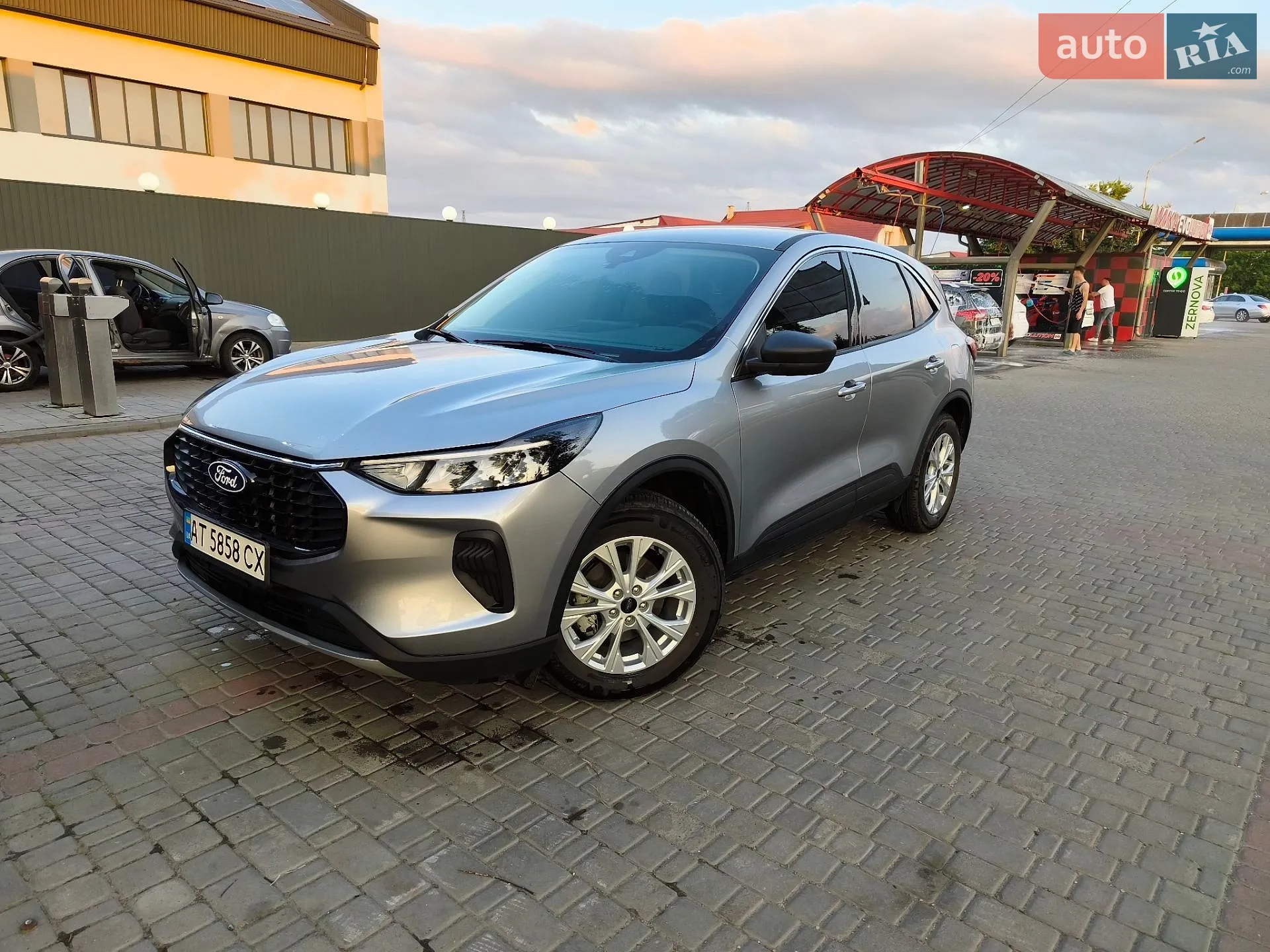 Ford Escape, 2024