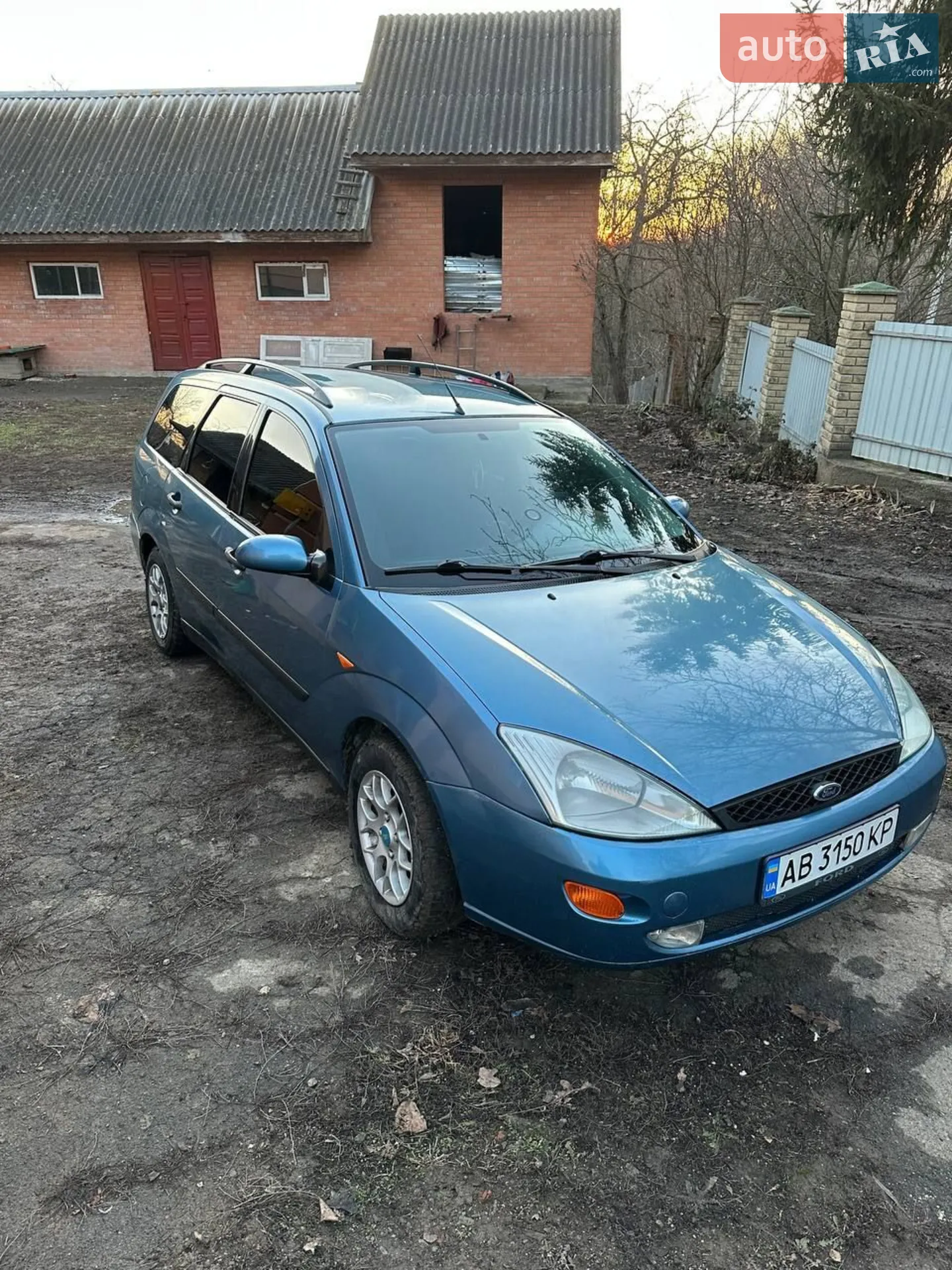 Ford Focus, 2001