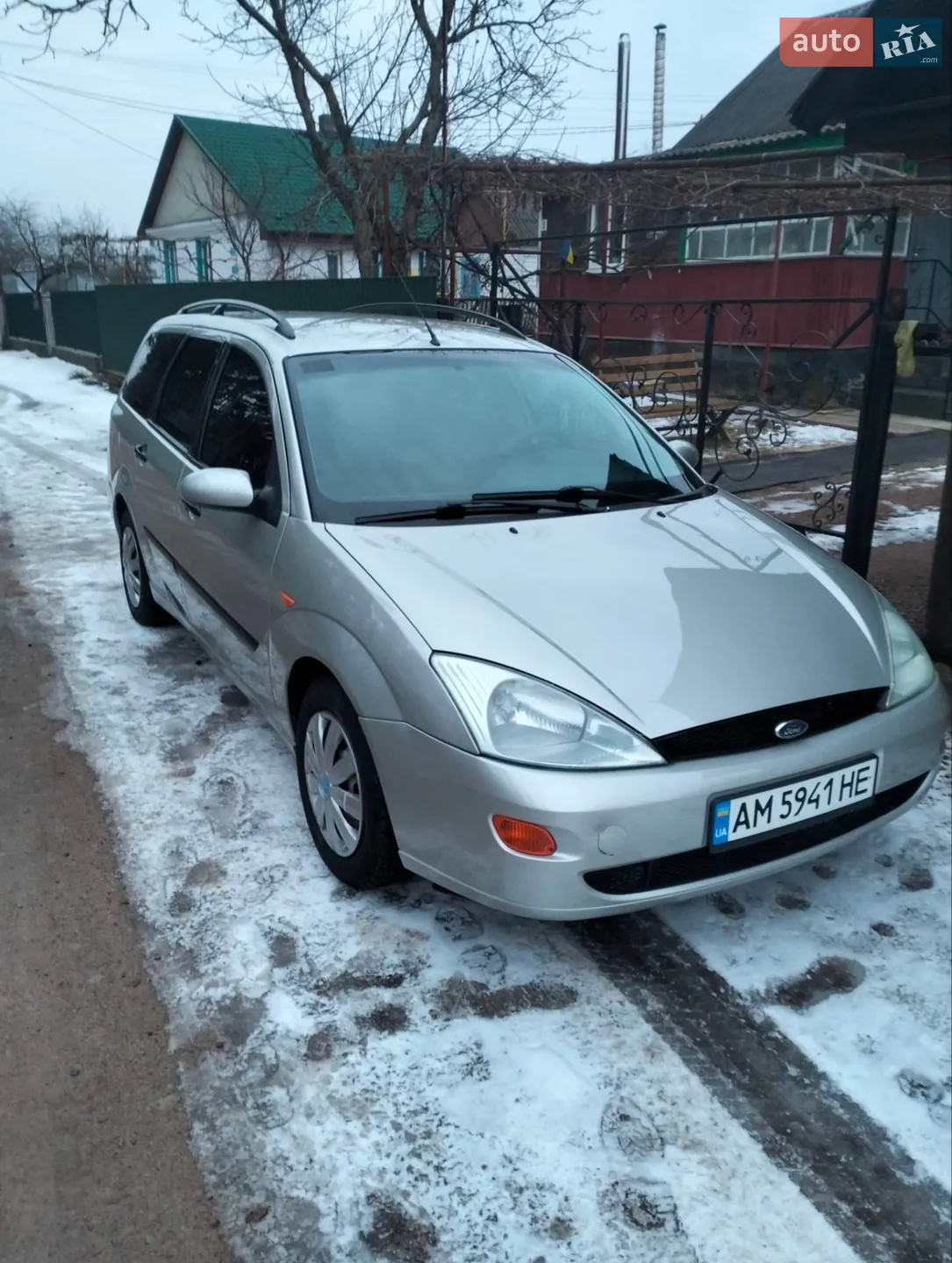 Ford Focus, 2001