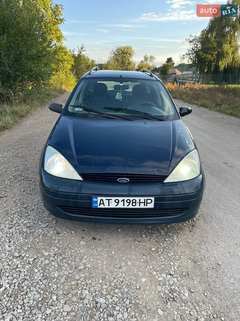 Ford Focus, 2001