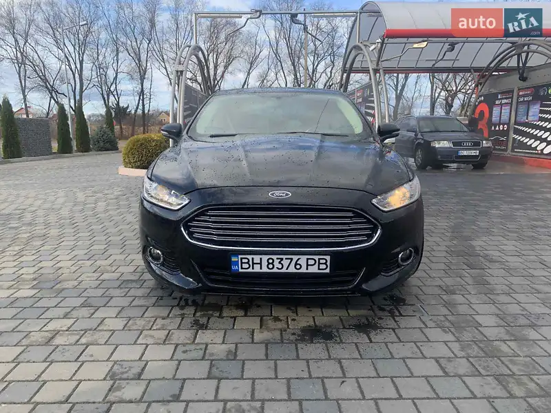 Ford Fusion, 2013