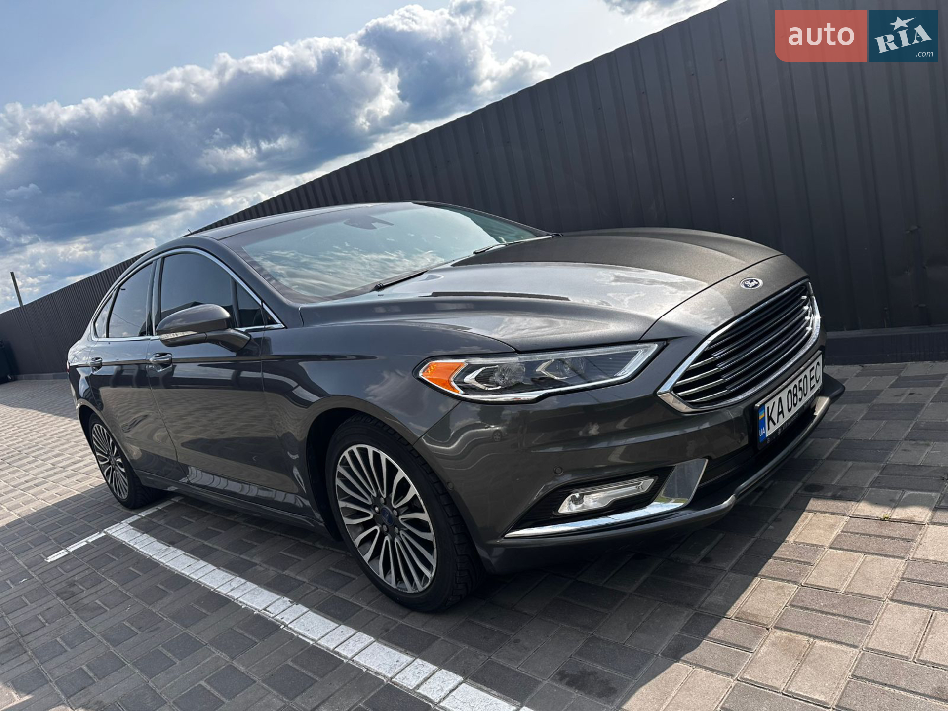 Ford Fusion, 2016