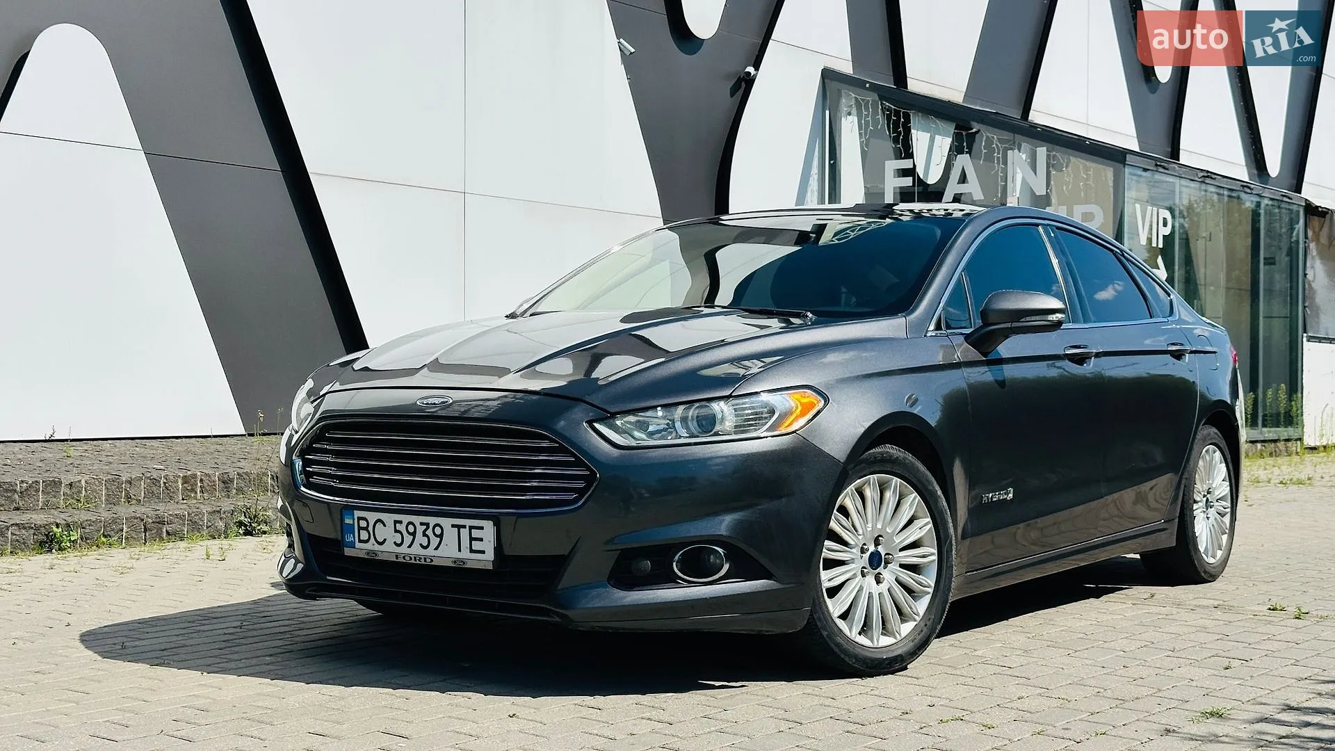 Ford Fusion, 2016