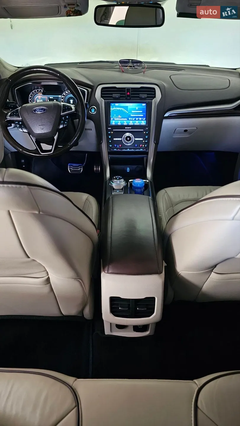 Ford Fusion, 2016