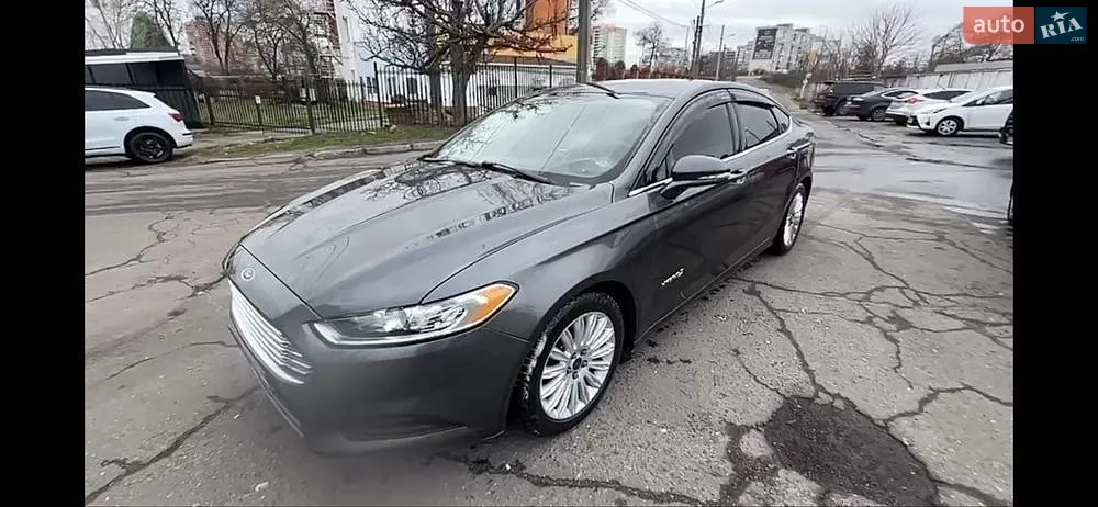 Ford Fusion, 2014