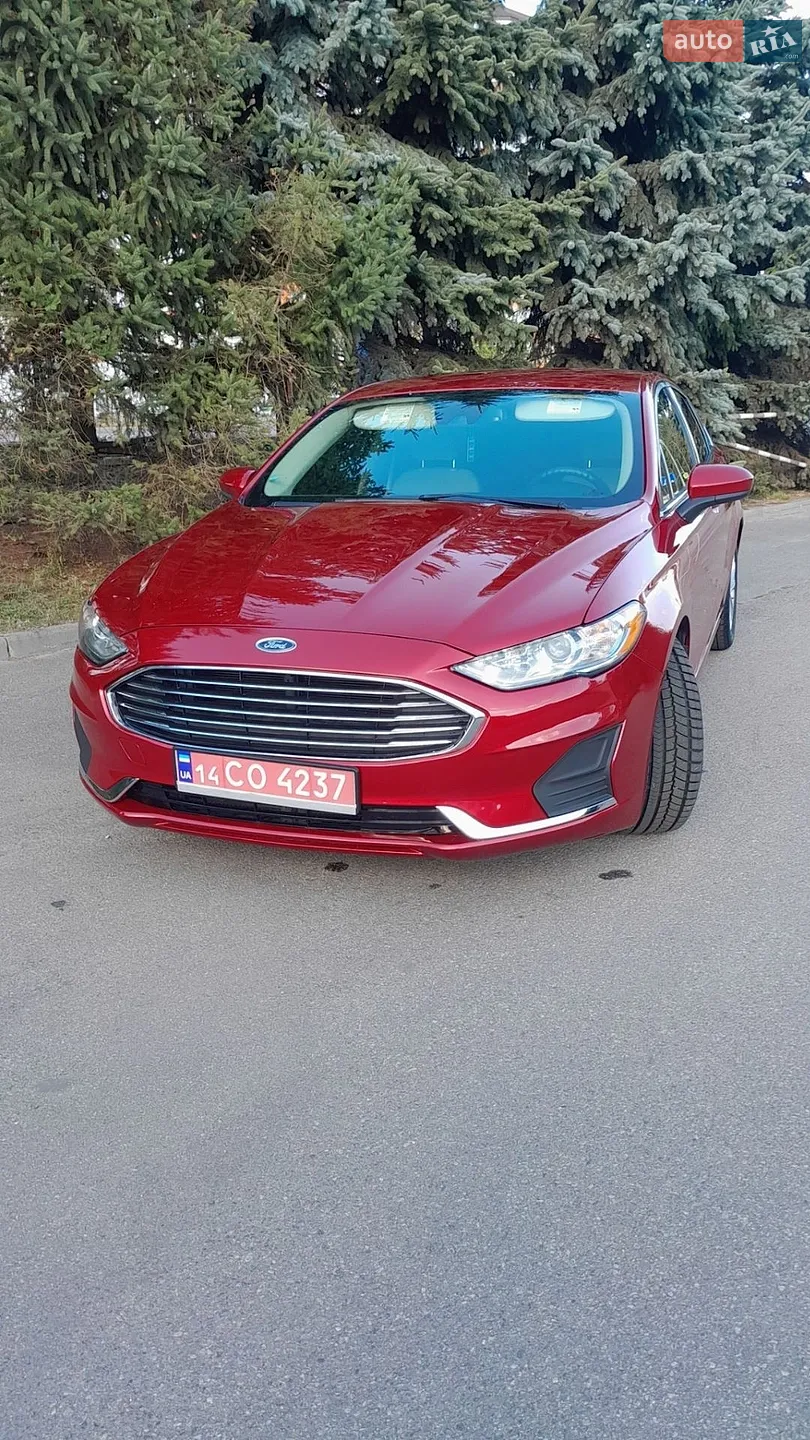 Ford Fusion, 2020