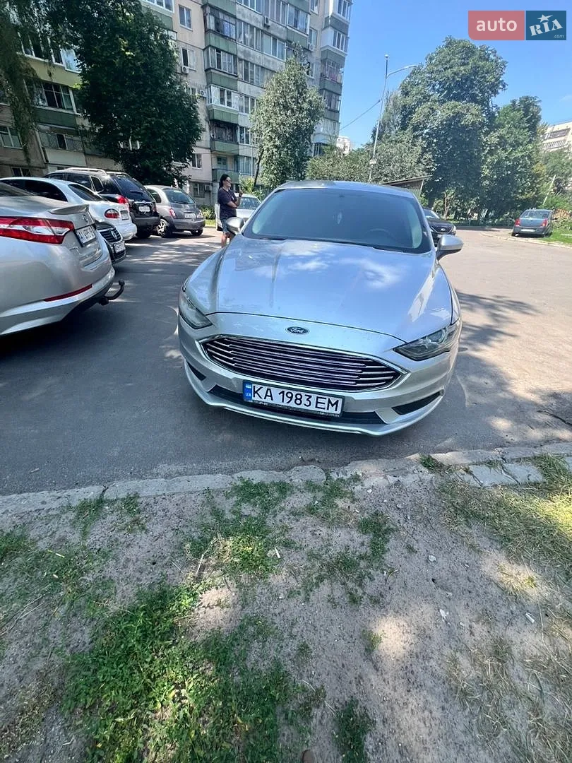 Ford Fusion, 2016