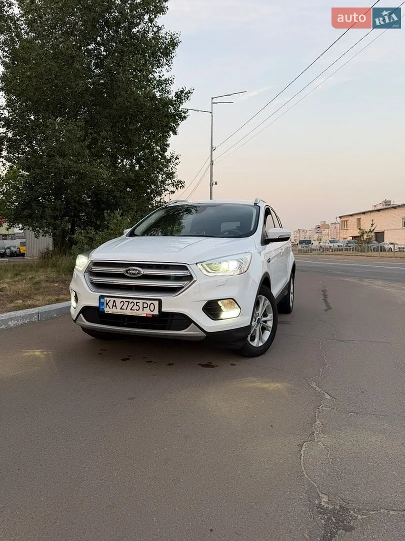 Ford Kuga, 2019