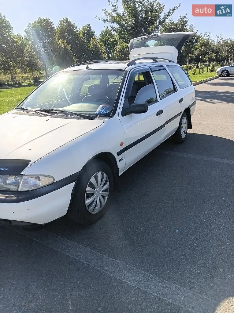 Ford Mondeo, 1994