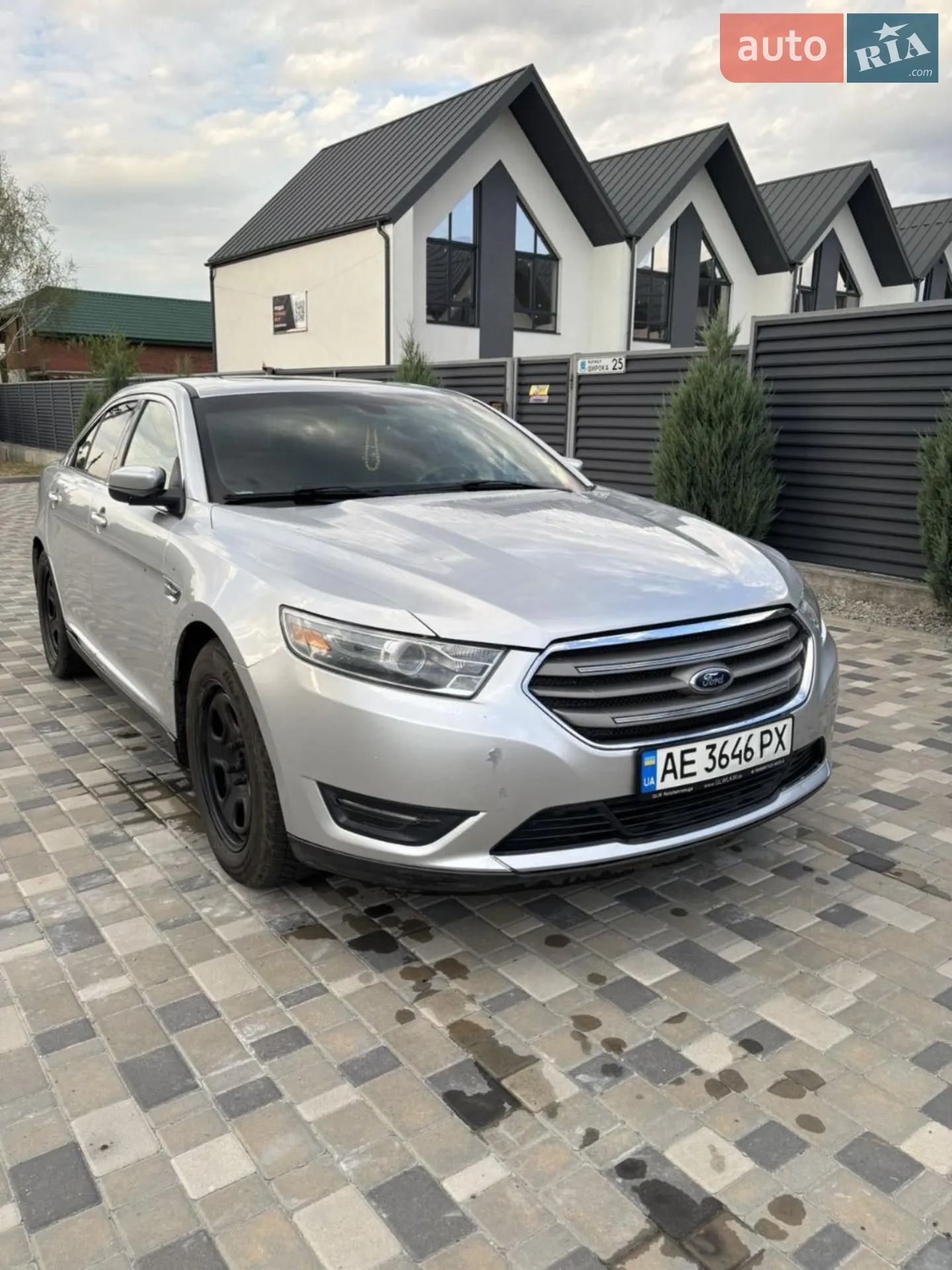 Ford Taurus, 2012