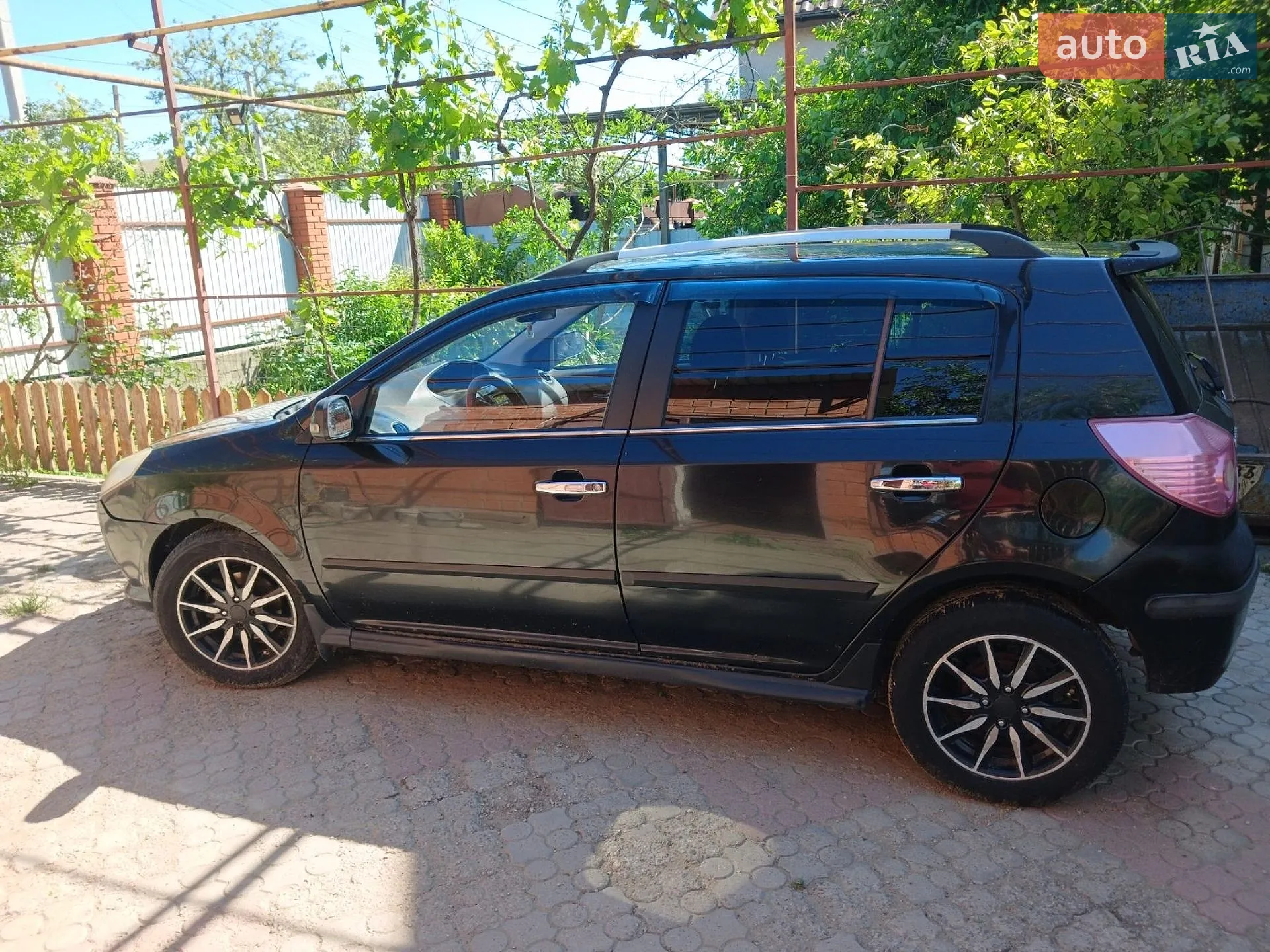 Geely MK Cross, 2014