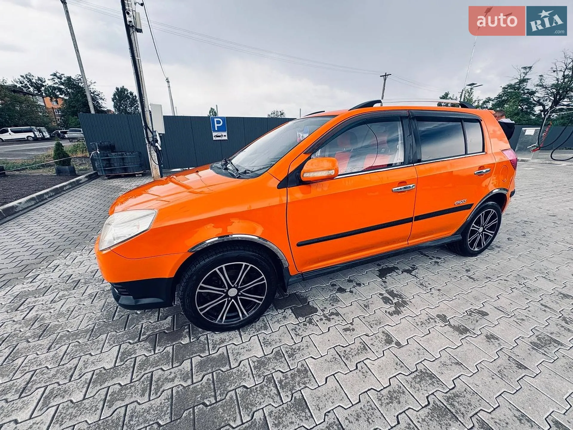 Geely MK Cross, 2013