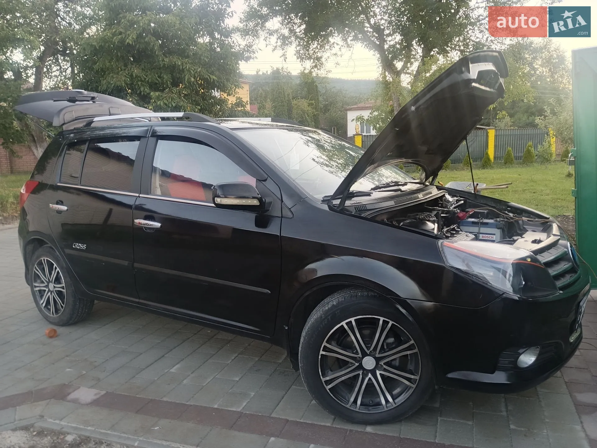 Geely MK Cross, 2013