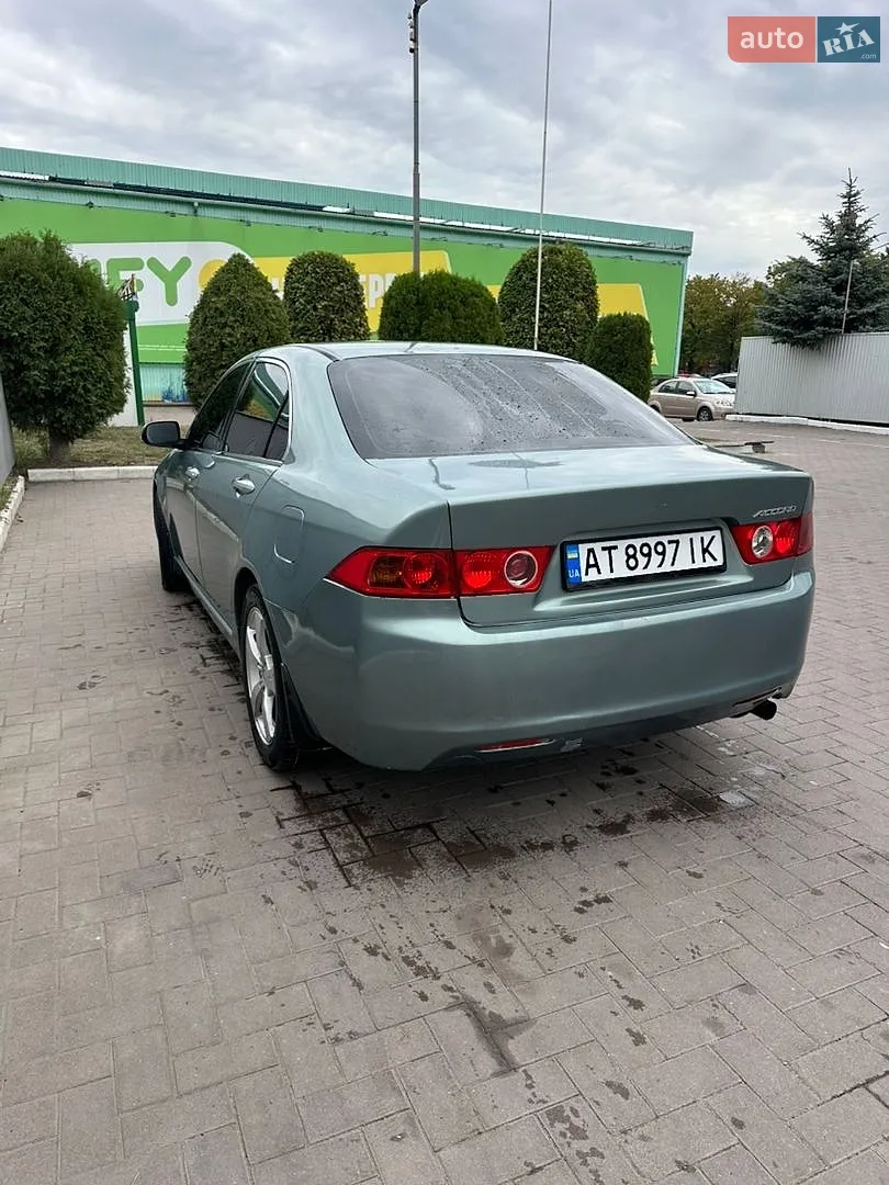Honda Accord, 2004