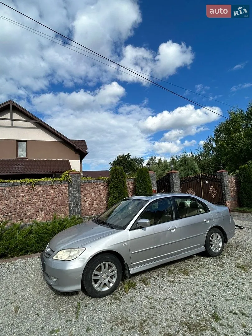 Honda Civic, 2004