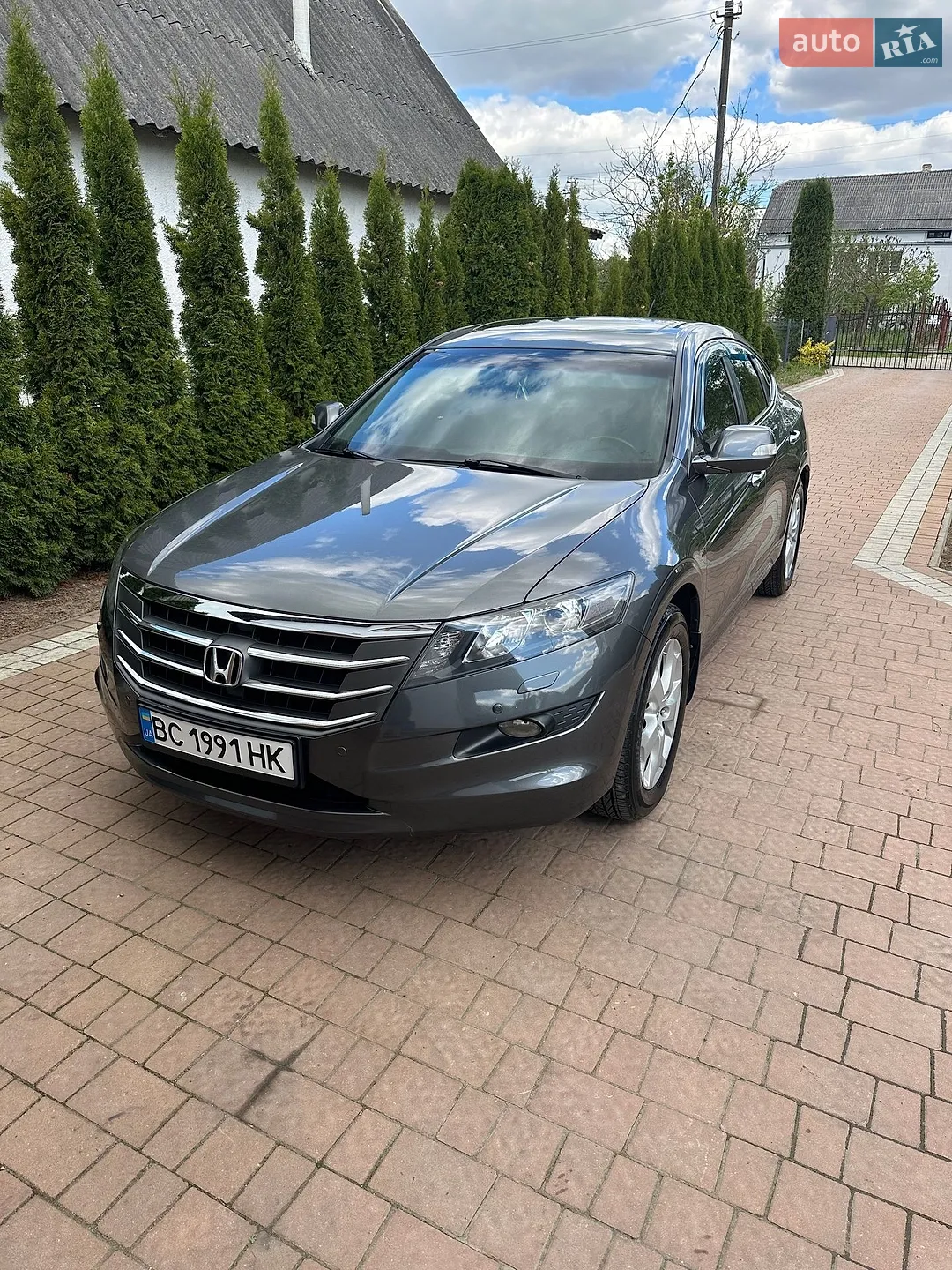 Honda Crosstour, 2011