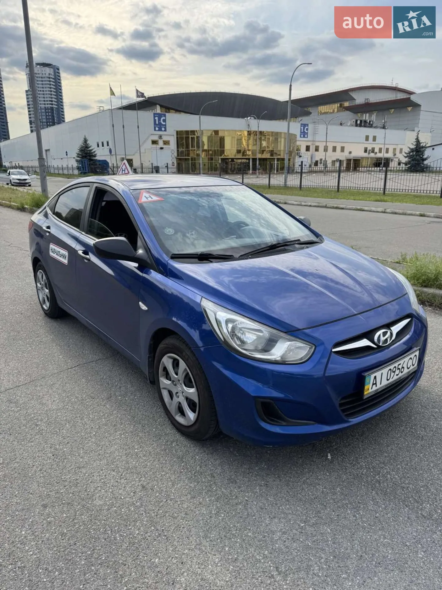 Hyundai Accent, 2011