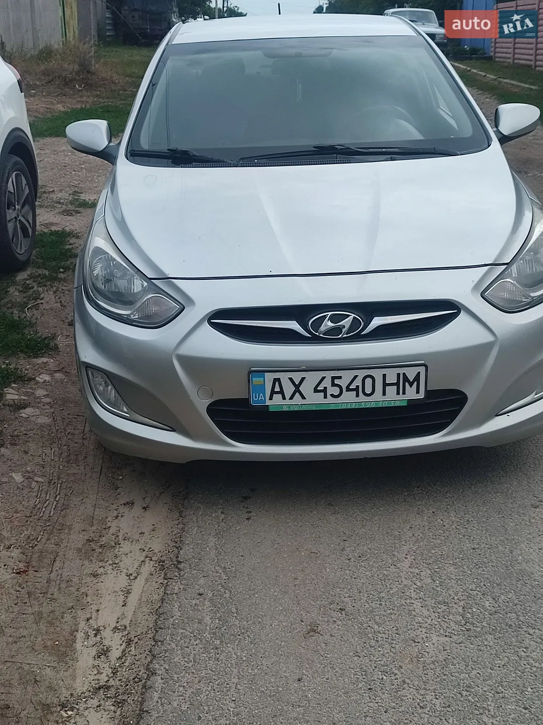 Hyundai Accent, 2011