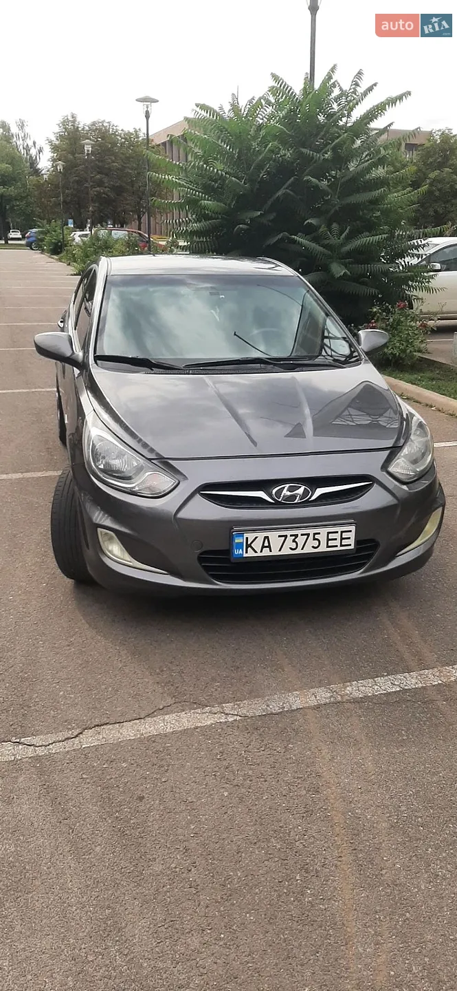 Hyundai Accent, 2012