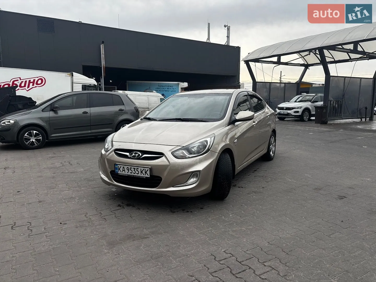 Hyundai Accent, 2011