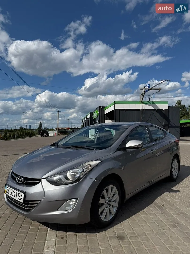 Hyundai Elantra, 2013