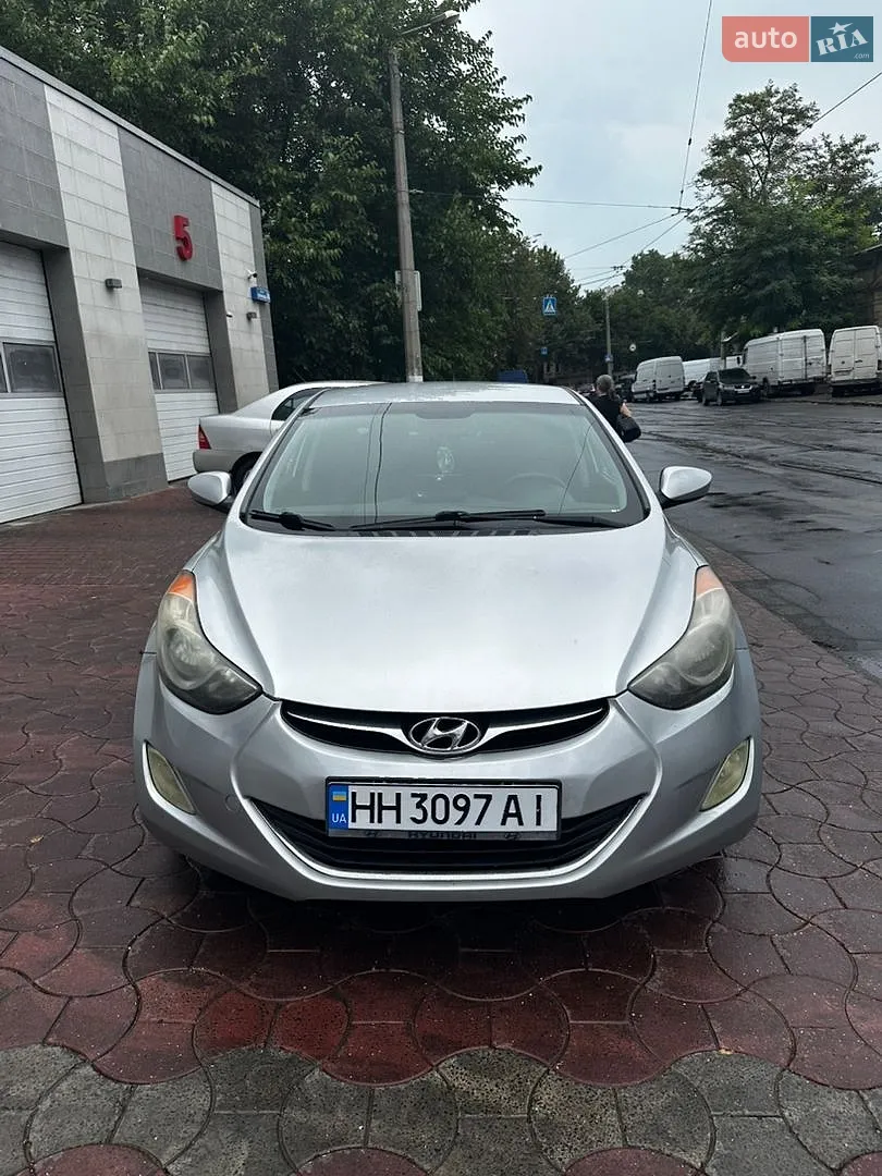 Hyundai Elantra, 2012