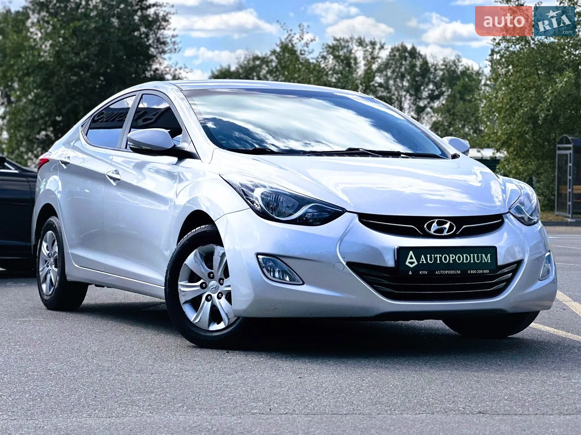 Hyundai Elantra, 2011