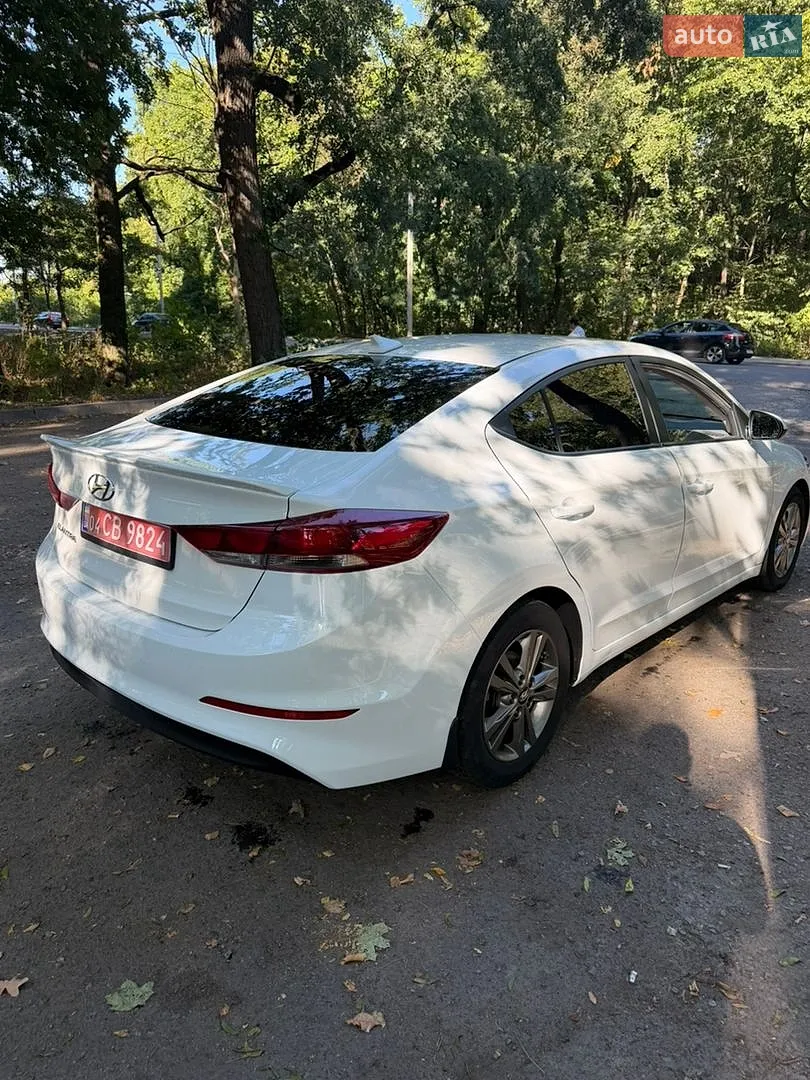Hyundai Elantra, 2017