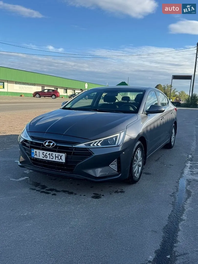 Hyundai Elantra, 2019