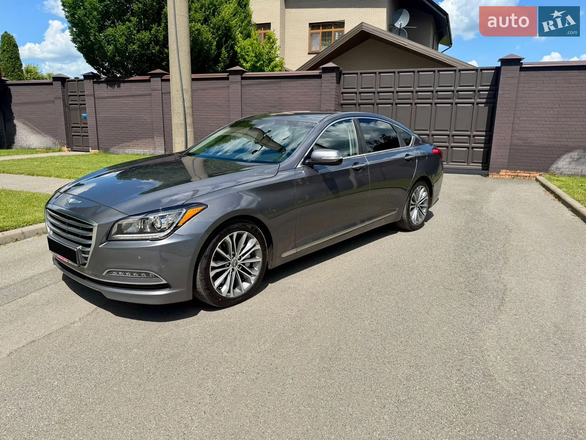 Hyundai Genesis, 2015