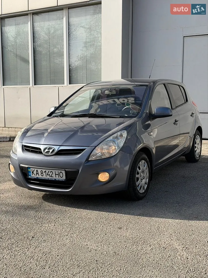 Hyundai i20, 2011