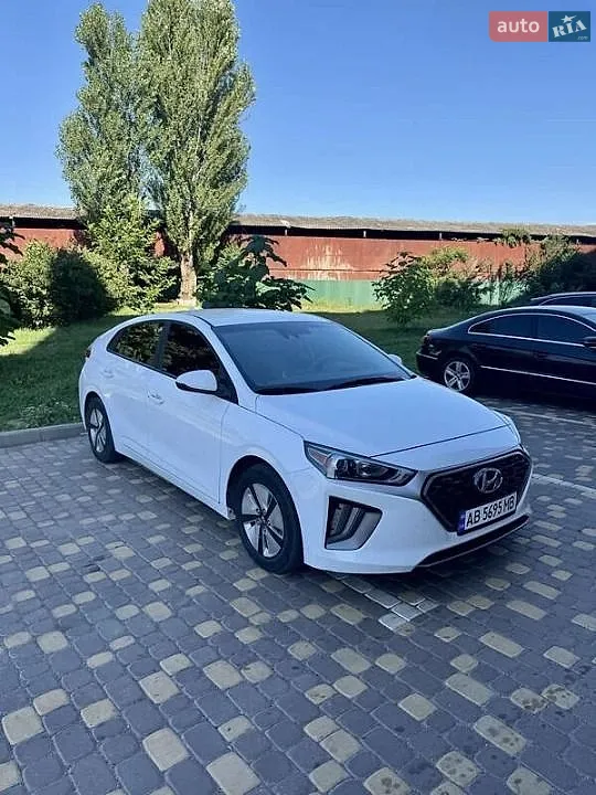Hyundai Ioniq, 2021