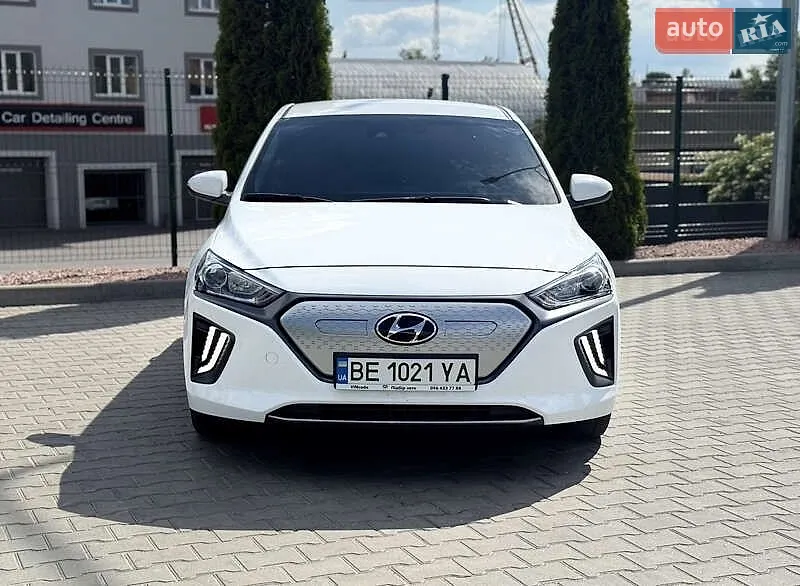 Hyundai Ioniq, 2021