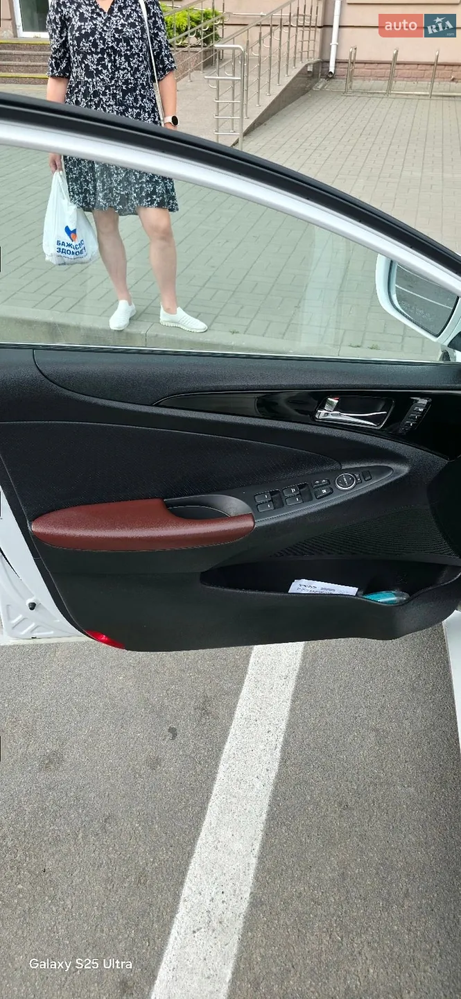 Hyundai Sonata, 2012