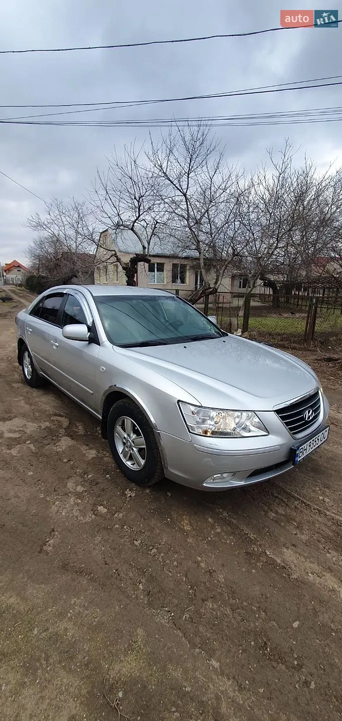 Hyundai Sonata, 2011