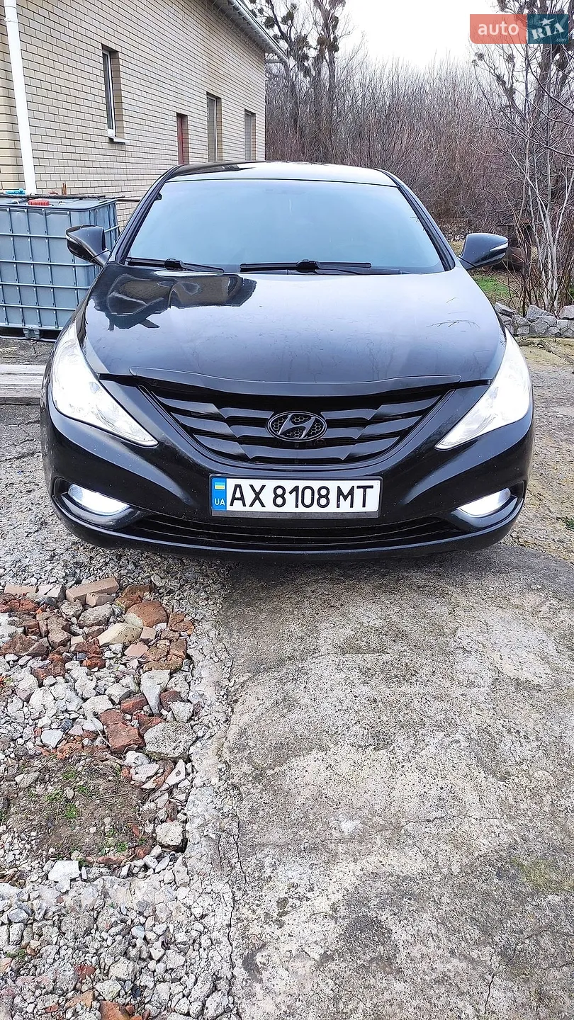 Hyundai Sonata, 2011