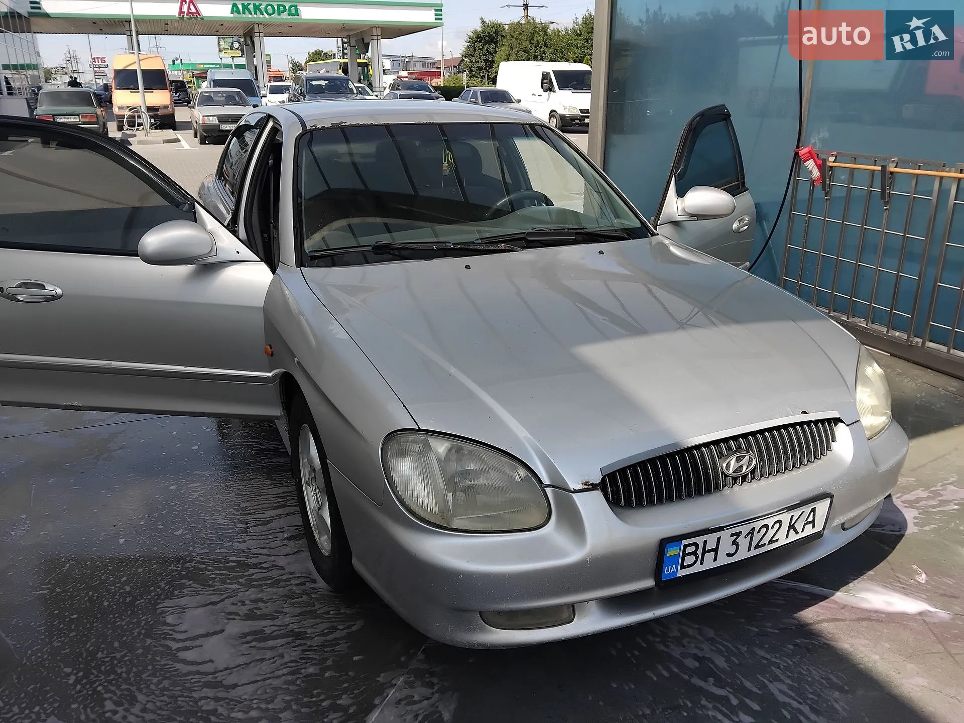 Hyundai Sonata, 1999